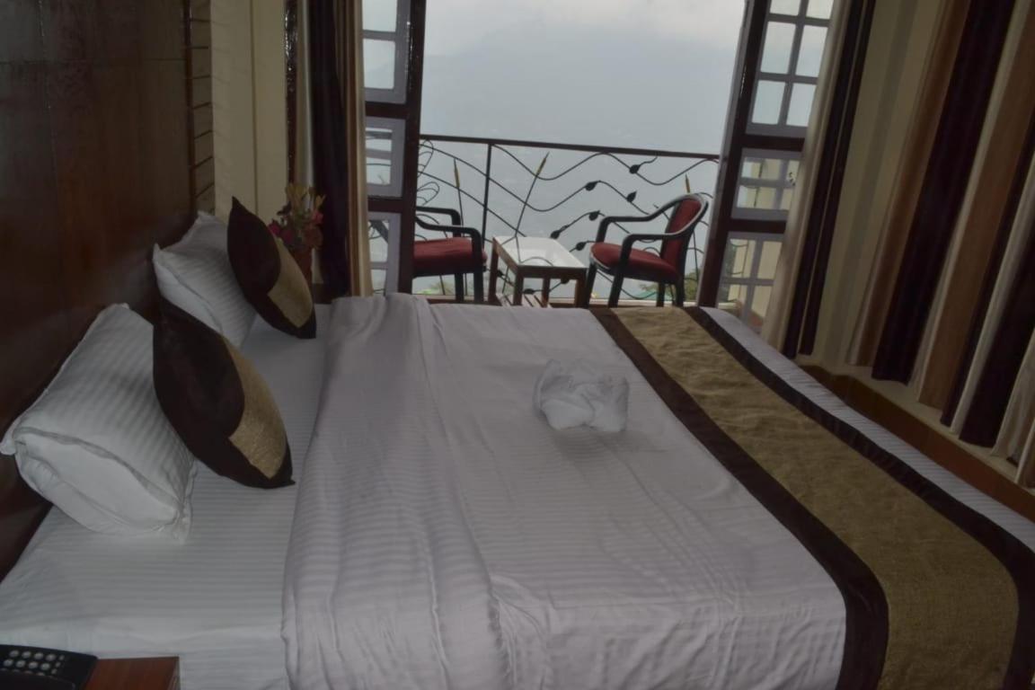 Hotel Madhawi กังต็อก ภายนอก รูปภาพ